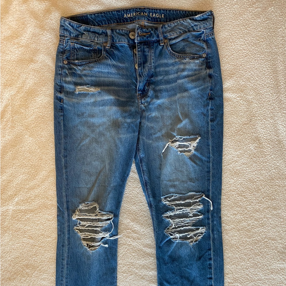 American Eagle Outfitters Medium Wash Blue Distressed Jeans
